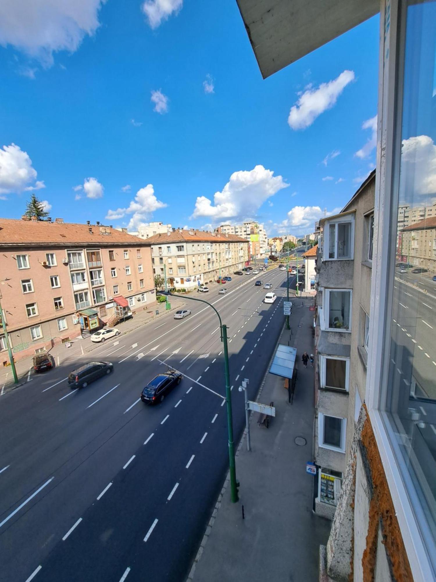 Garsoniera La Bulevard Braşov Esterno foto