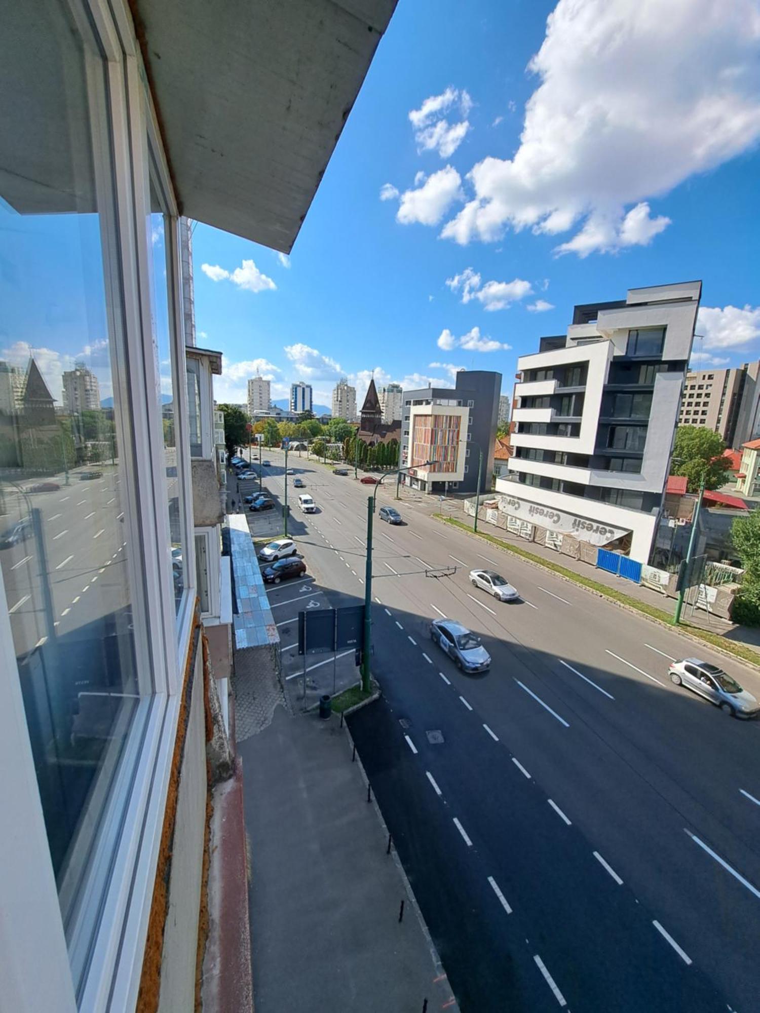 Garsoniera La Bulevard Braşov Esterno foto